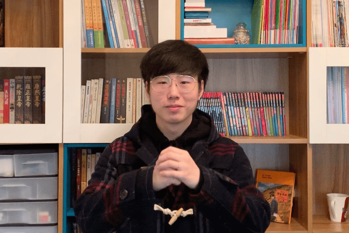班长黄旭明发表新春贺词。